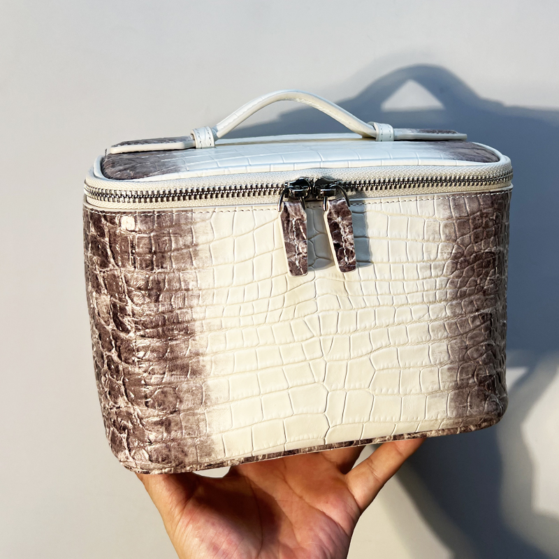 Custom Initials Leather With m - Luxury Skincare Packaging Wholesale 评论和价格